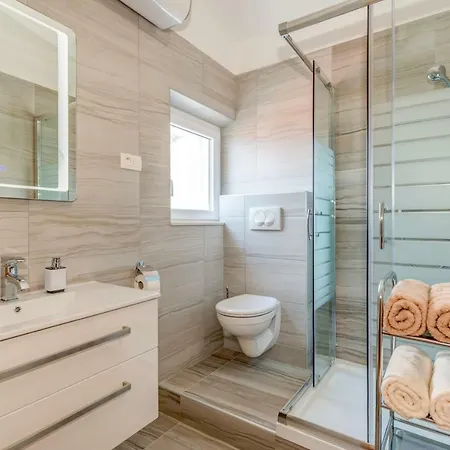 Natalie Apartment Omis